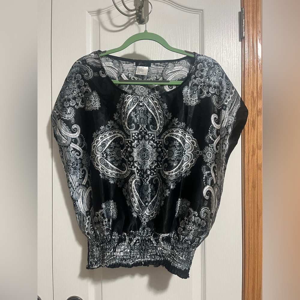 Chic Black and White Paisley Women's Blouse